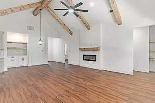 5519 Belaire Cir, Granbury, TX 76048 - Photo 5