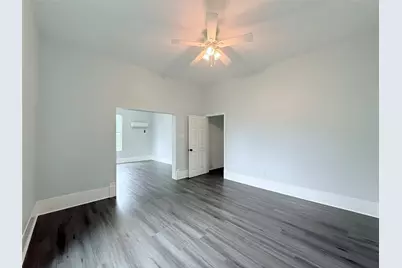 1326 W Sears Street, Denison, TX 75020 - Photo 9
