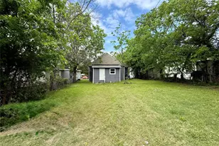 1326 W Sears St, Denison, TX 75020 - Photo 21