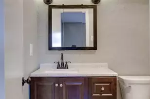 1320 Cherry Hill Ln, Lewisville, TX 75067 - Photo 19