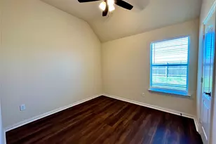 921 Raleigh Path Rd, Denton, TX 76208 - Photo 9