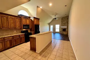 921 Raleigh Path Rd, Denton, TX 76208 - Photo 3