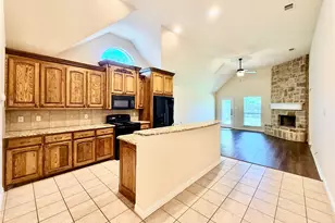 921 Raleigh Path Rd, Denton, TX 76208 - Photo 5