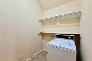 921 Raleigh Path Rd, Denton, TX 76208 - Photo 9