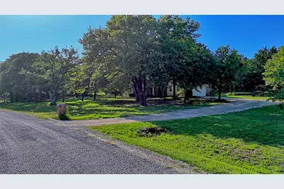 735 Sleepy Hollow Lane, Valley View, TX 76272 - Photo 33