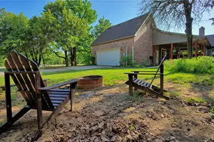 735 Sleepy Hollow Ln, Valley View, TX 76272 - Photo 3