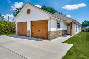 614 E College St, Sherman, TX 75090 - Photo 1