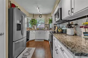 1732 Mayflower Dr, Carrollton, TX 75007 - Photo 11