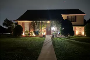 1732 Mayflower Dr, Carrollton, TX 75007 - Photo 35
