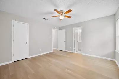 6219 Kelly Elliott Road, Arlington, TX 76001 - Photo 11