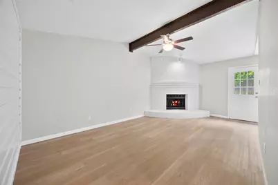 6219 Kelly Elliott Road, Arlington, TX 76001 - Photo 3