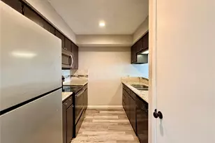 1223 Dallas Dr, Denton, TX 76205 - Photo 5