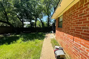 6728 Parkwood Dr, North Richland Hills, TX 76182 - Photo 21