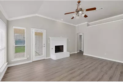 612 Mooney Drive, Saginaw, TX 76179 - Photo 17