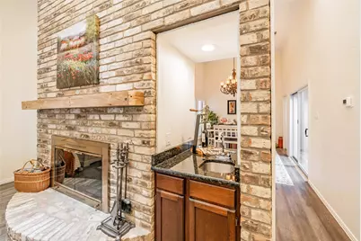 5912 Meadow Wood Lane, Fort Worth, TX 76112 - Photo 17