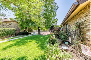 5912 Meadow Wood Ln, Fort Worth, TX 76112 - Photo 35