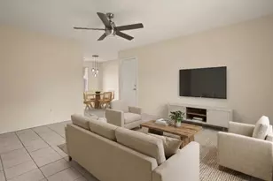 714 Jalisco Plaza, Dallas, TX 75211 - Photo 3