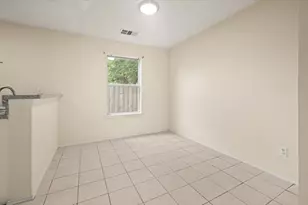 714 Jalisco Plaza, Dallas, TX 75211 - Photo 17
