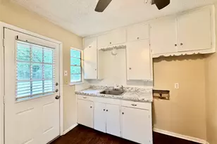 1609 Wayne St, Denton, TX 76209 - Photo 5