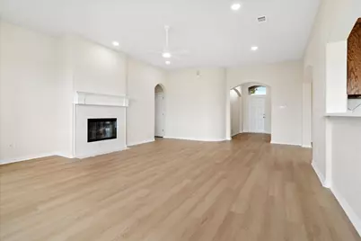11000 Owl Creek Drive, Fort Worth, TX 76179 - Photo 3