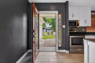 7009 Shadow Bend Dr, Fort Worth, TX 76137 - Photo 5