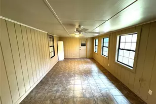484 S 1st Ave, Stephenville, TX 76401 - Photo 17