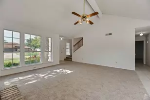 2871 Red Oak Dr, Grand Prairie, TX 75052 - Photo 5