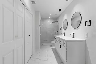 2906 Sunset Point Ln, Carrollton, TX 75007 - Photo 17