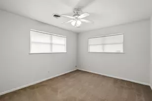 8718 Panther Dr, Woodway, TX 76712 - Photo 15