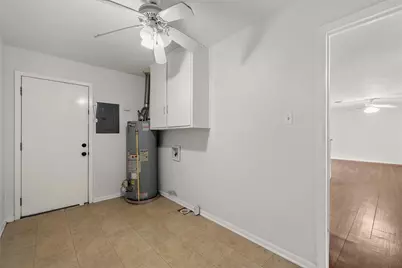 8718 Panther Drive, Woodway, TX 76712 - Photo 9