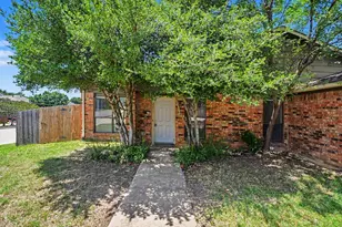 2201 Jackson Cir, Carrollton, TX 75006 - Photo 3