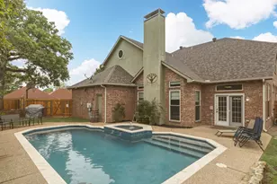 7612 Oak Knoll Dr, North Richland Hills, TX 76182 - Photo 15