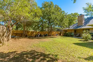 5201 Rustle Leaf Dr, Arlington, TX 76017 - Photo 37