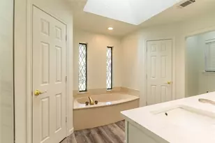 5201 Rustle Leaf Dr, Arlington, TX 76017 - Photo 13
