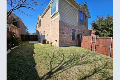 9208 Dillon Trail, Irving, TX 75063 - Photo 37
