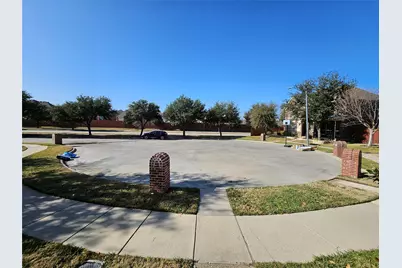 9208 Dillon Trail, Irving, TX 75063 - Photo 39