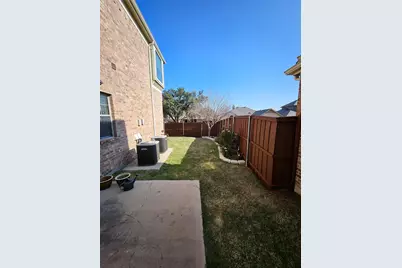 9208 Dillon Trail, Irving, TX 75063 - Photo 35