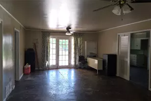 1407 Bonham St, Commerce, TX 75428 - Photo 3