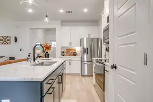 2217 Forest Hill Ln, Granbury, TX 76048 - Photo 9