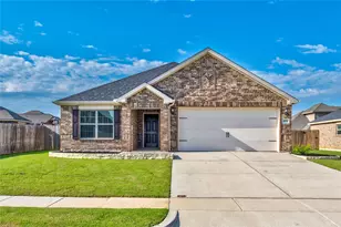 4014 Lakeview Dr, Sanger, TX 76266 - Photo 1