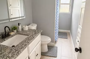 812 Irwin Dr, Hurst, TX 76053 - Photo 11