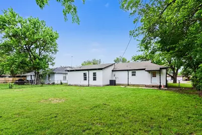 2610 Hillcrest Avenue, Greenville, TX 75402 - Photo 19