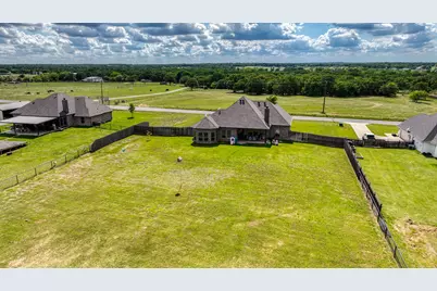 677 County Road 3341, Paradise, TX 76073 - Photo 35