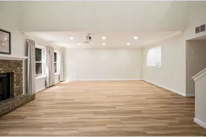 6702 E Northwest Highway, Dallas, TX 75231 - Photo 13