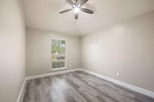 460 Cranbrook Ln, Grand Prairie, TX 75052 - Photo 29
