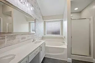 460 Cranbrook Ln, Grand Prairie, TX 75052 - Photo 19