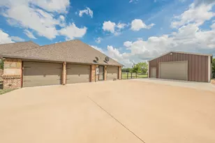 146 Buddy Ct, Millsap, TX 76066 - Photo 5