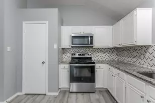 3206 Weirgate Ct, Grand Prairie, TX 75052 - Photo 11