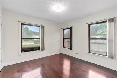 1109 N Jim Miller Road, Dallas, TX 75217 - Photo 13