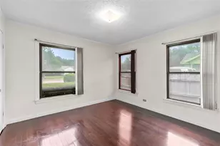 1109 N Jim Miller Rd, Dallas, TX 75217 - Photo 13